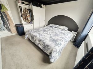 Bedroom- click for photo gallery